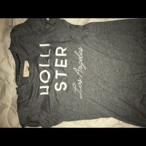 Hollister logo tee